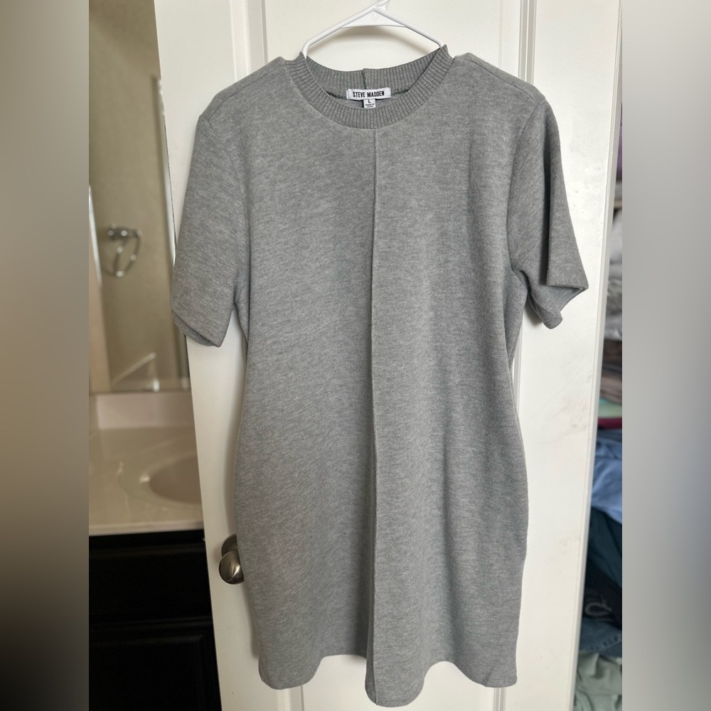 Steve Madden Gray Short Sleeve Dress